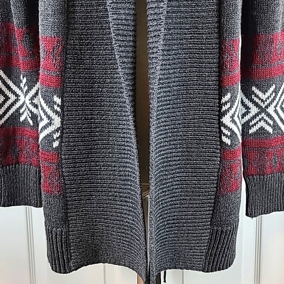 Pink Rose Southwestern Design Cardigan - Picture 3 of 11